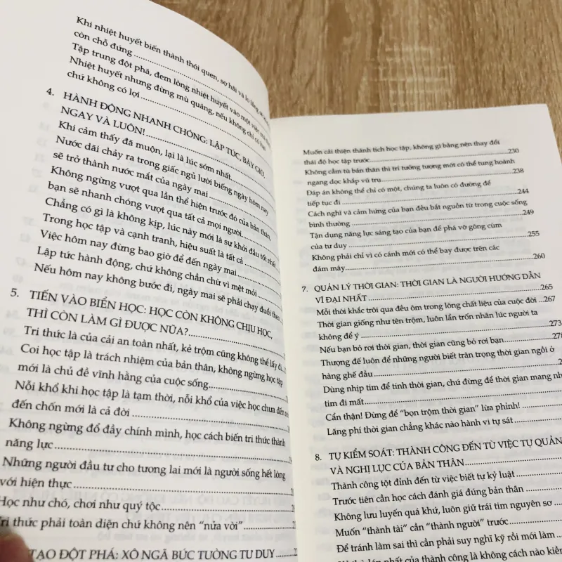 HARVARD BỐN RƯỠI SÁNG  1004069