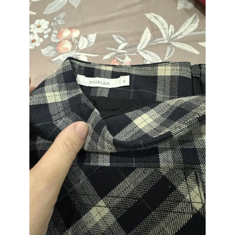 Chân váy kẻ MADELEN chữ A dáng ngắn còn mới đẹp 695775