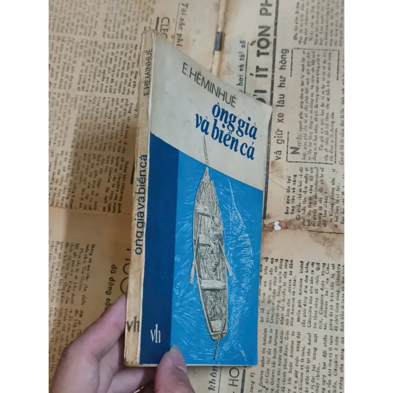 Ông Già Và Biển Cả - Ernest Hemingway (Sách Bao Cấp) 958105