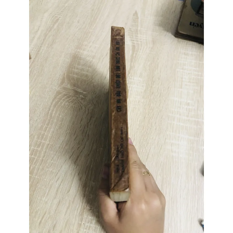 CÂY HỌ ĐẬU NHIỆT ĐỚI LÀM THỨC ĂN GIA SÚC  956873