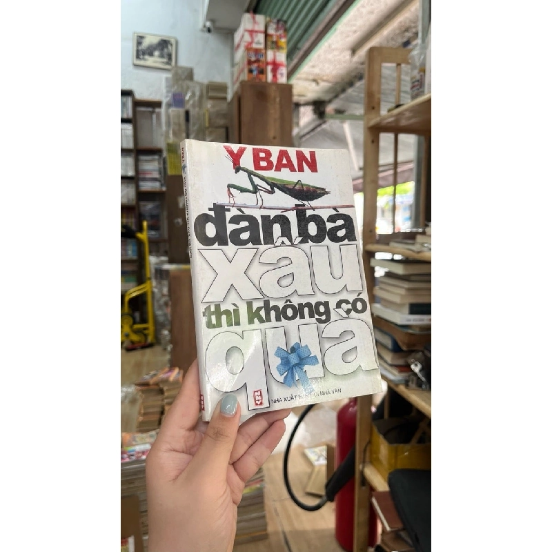 Đàn bà xấu thì không có quà 131118