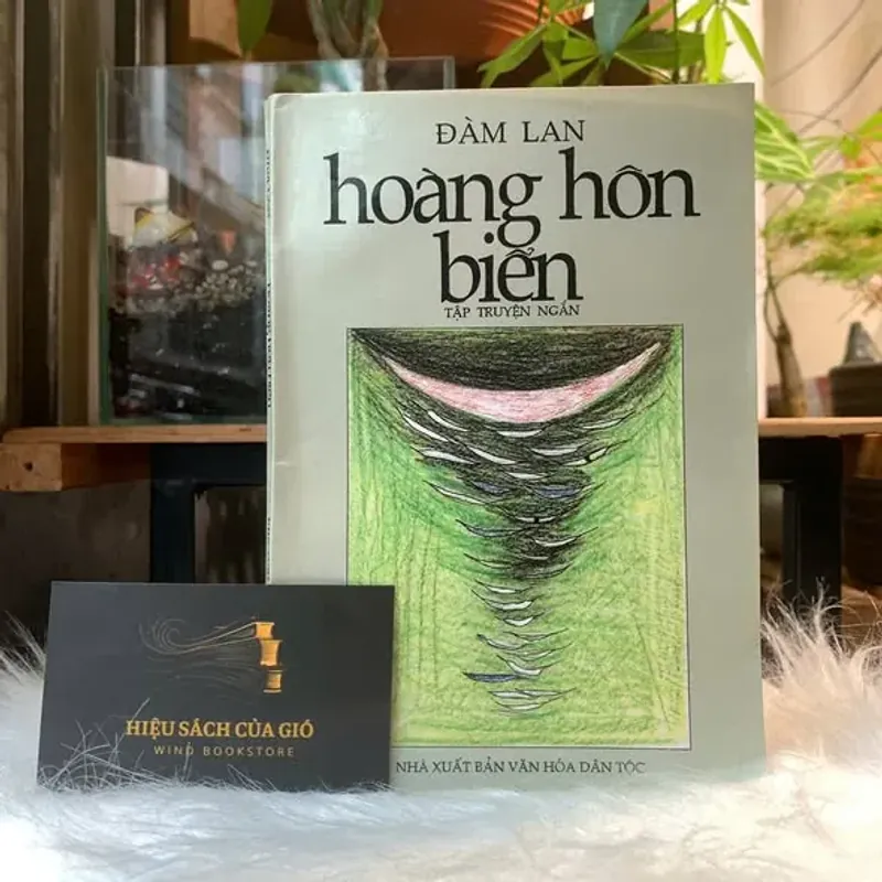 (Chữ ký tác giả) Hoàng hôn biển (Tập truyện ngắn) - Đàm Lan 702761