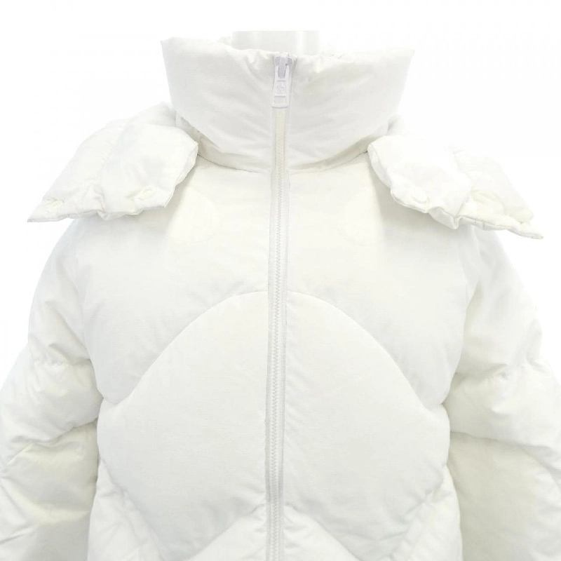 MONCLER BORN TO PROTECT CANARD Áo khoác lông - Hàng hiệu Chính hãng 810633