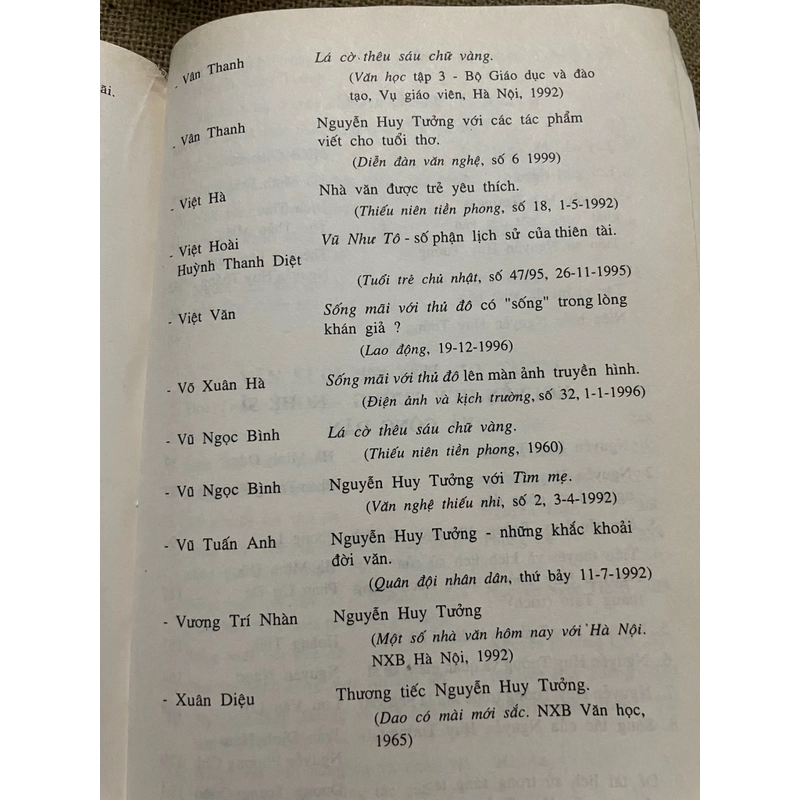 Nguyễn Huy Tưởng : Tác gia và tác phẩm; sách khổ lớn ; 2007 451963