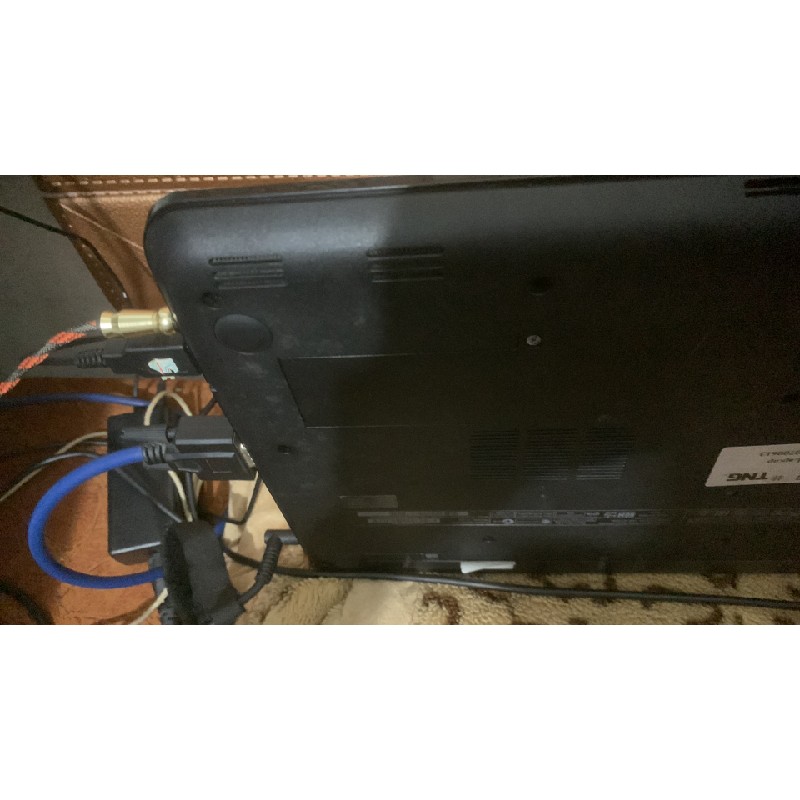 Laptop Hp Ram6g, ssd128 chip co i5 15371