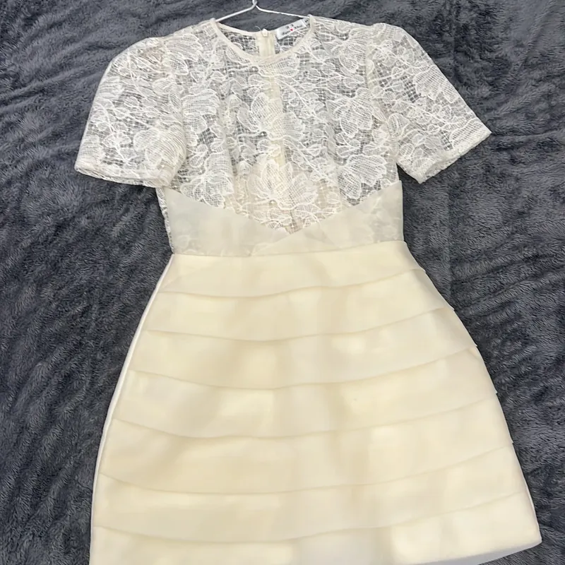 Váy ren size S did tiệc mua 380k pass 180k  719667