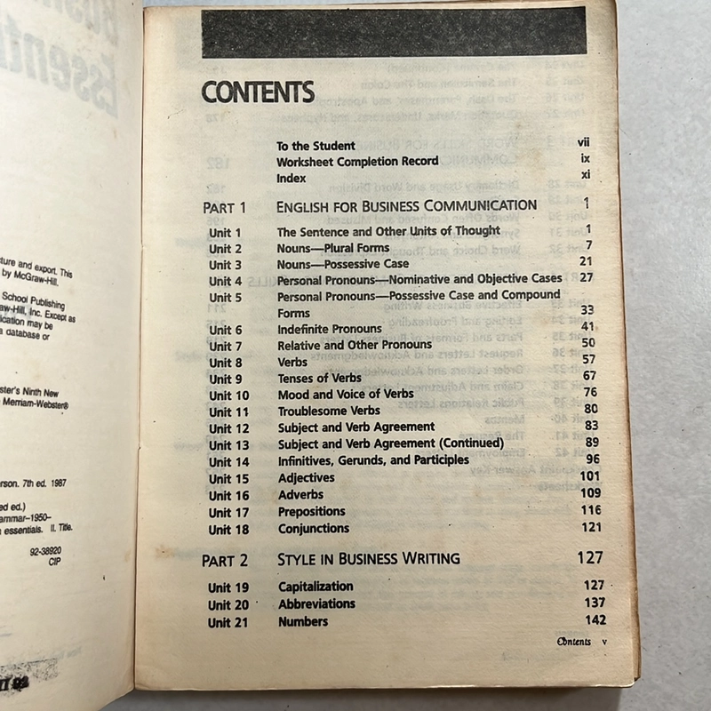 Business English Essentials — Price R.Voiles — 1993s 495716