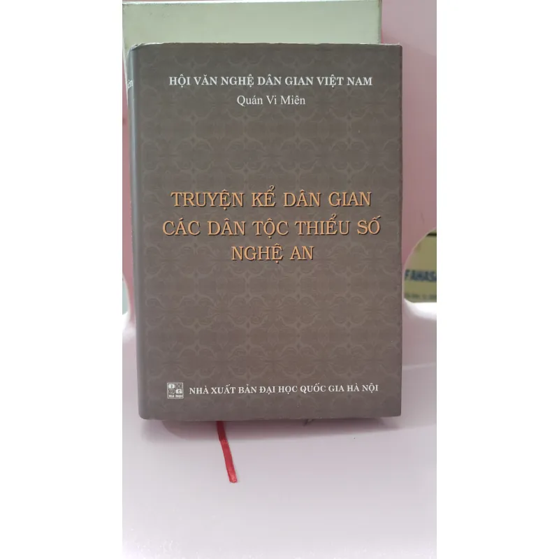 Sách Truyện kể dân gian các dân tộc thiểu số Nghệ An - Quản Vi Miên sách cũ 708694
