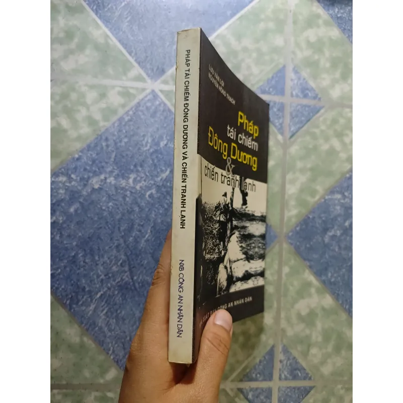 Pháp tái chiếm Đông Dương và chiến tranh lạnh - Lưu Văn Lợi & Nguyễn Hồng Thạch 927797