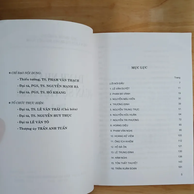 Danh Nhân Quân Sự Việt Nam (Tập 3) 760517