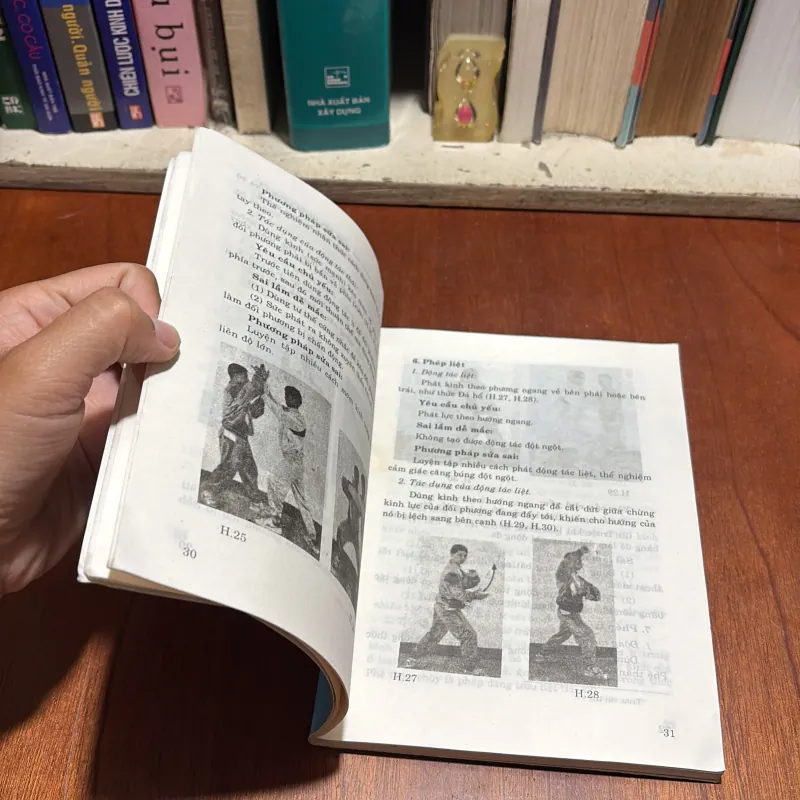 II Sách Võ Thuật: Nhập Môn Thôi Thủ Thái Cực Quyền - Điền Kim Long - 2000 926902