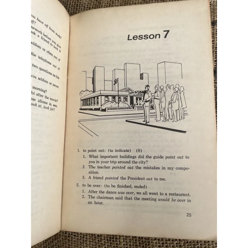 Thành ngữ tiếng Anh- REVISED EDITION ESSENTIAL IDIOMS IN English 1017545