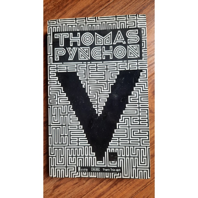 V. - Thomas Pynchon  13997