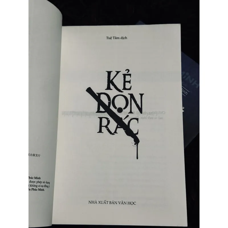 Combo kẻ dọn rác + kẻ nhìn trộm 975302