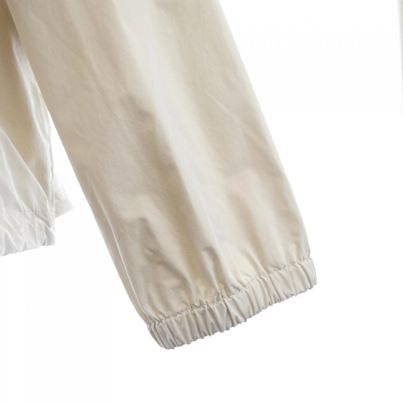 Áo khoác MONCLER TYX - Hàng hiệu Authentic 823168