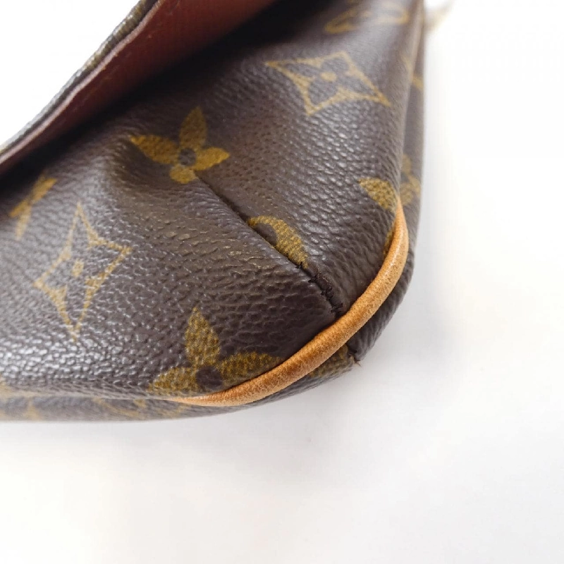 Túi xách vai Louis Vuitton Monogram Musette Tango M51257 612814