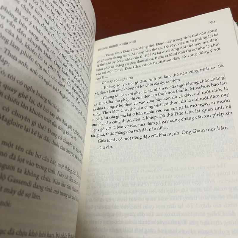 Những người khốn khổ Victor Hugo boxset 2 quyển bìa cứng 927366