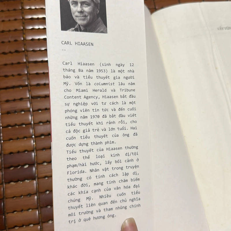 Vùng vẫy giữa vũng lầy - Carl Hiaasen 532125
