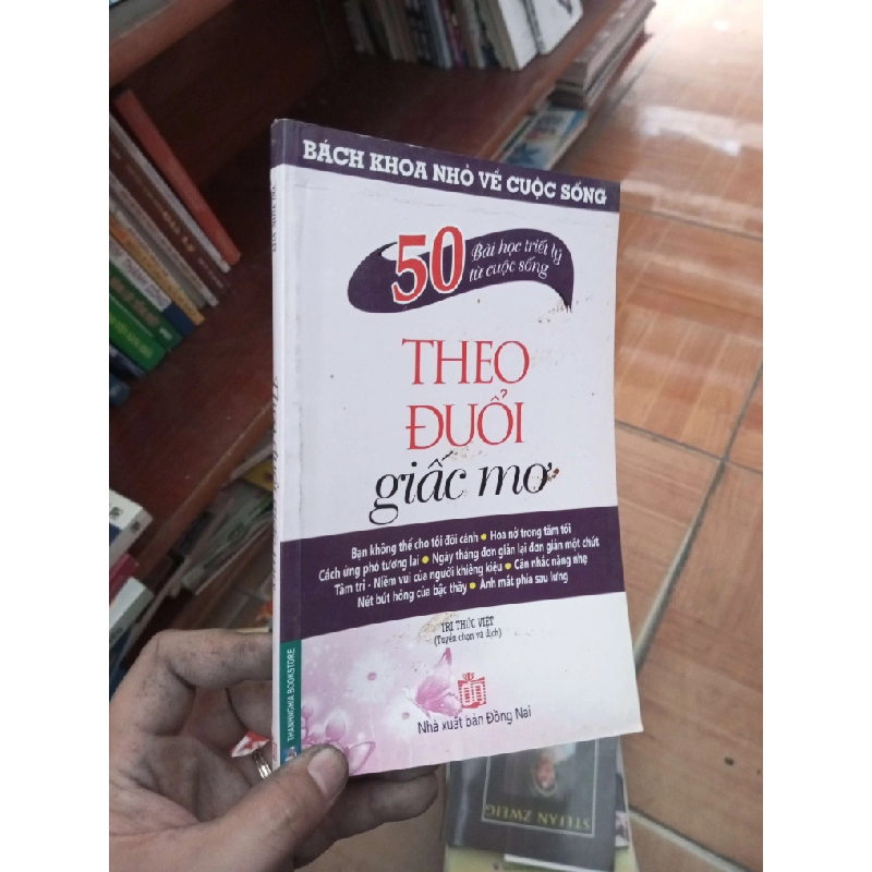 Theo đuổi giấc mơ - Tri Thức Việt 2011 Sách kỹ năng VAVO-AK19 936005