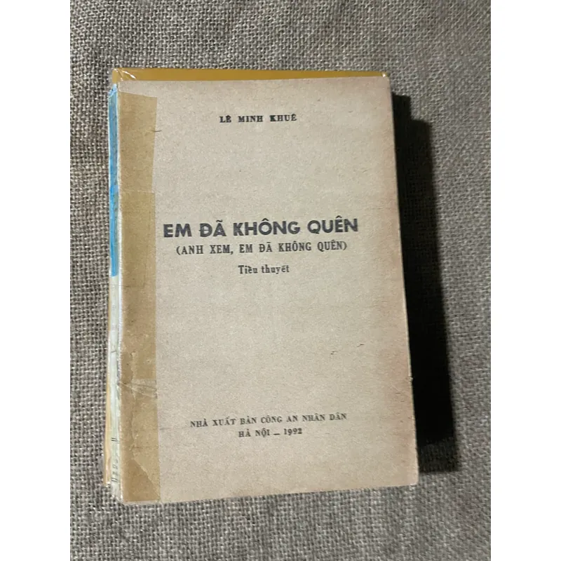 Em đã không quên- Lê Minh Khuê - sách mất bìa  600152