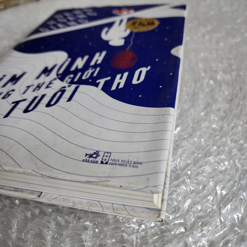 Tìm mình trong thế giới hậu tuổi thơ | chữ ký tác giả Đặng Hoàng Giang 517967