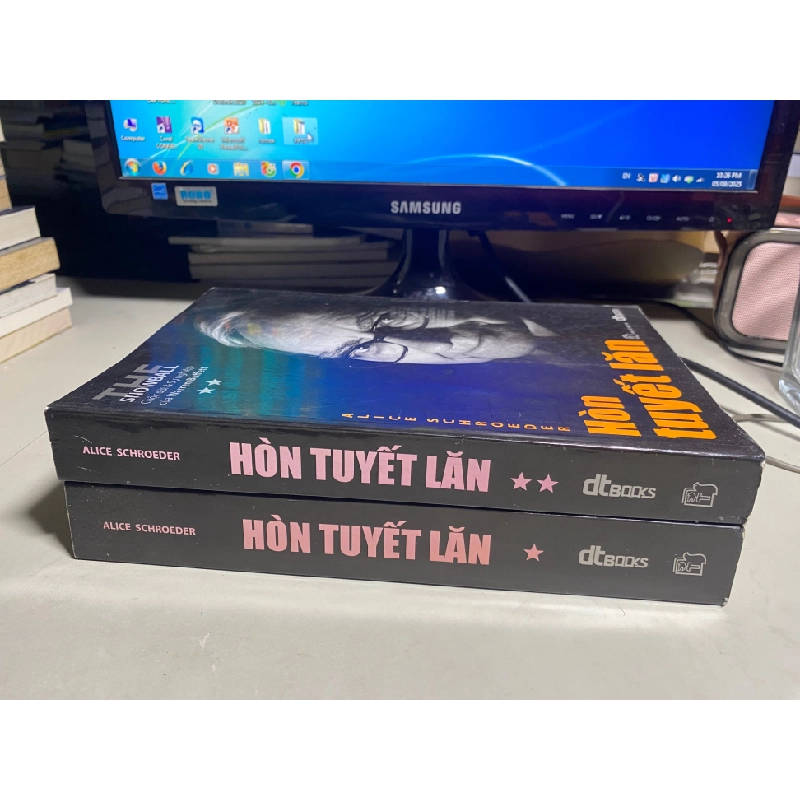 Hòn Tuyết Lăn (bộ 2 tập bìa mềm)- Tác giả :Alice Schroeder- NXB Trẻ- DTbooks phát hành, năm 2010- 446350