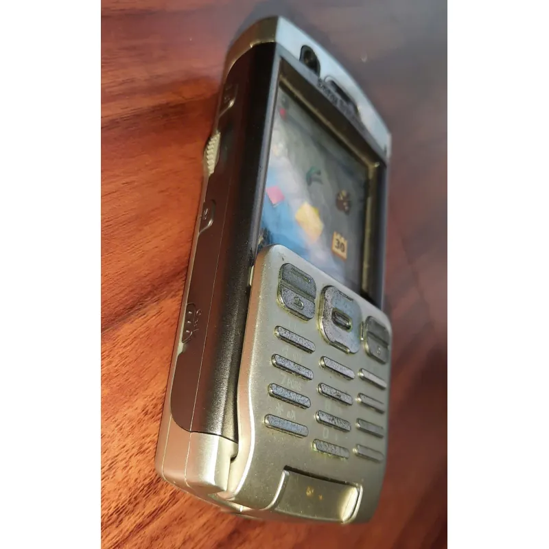 Mô Hình Sony Ericsson P990i Tỉ lệ 1:1 Siêu Đẹp 1023828