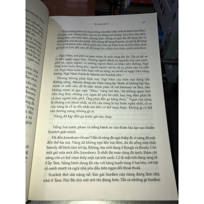 Scarlett - Hậu cuốn theo chiều gió.  - Alexandra Ripley 974189