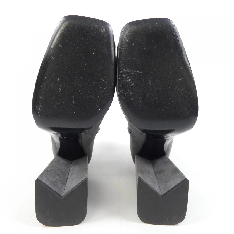 Giày bốt LOUIS VUITTON 663868