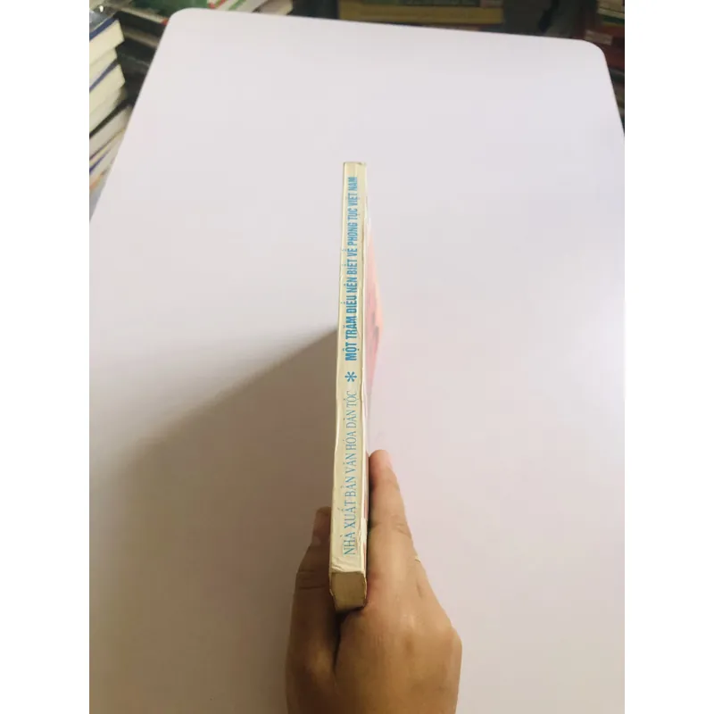 MỘT TRĂM ĐIỀU NÊN BIẾT VỀ PHONG TỤC VIỆT NAM  704028