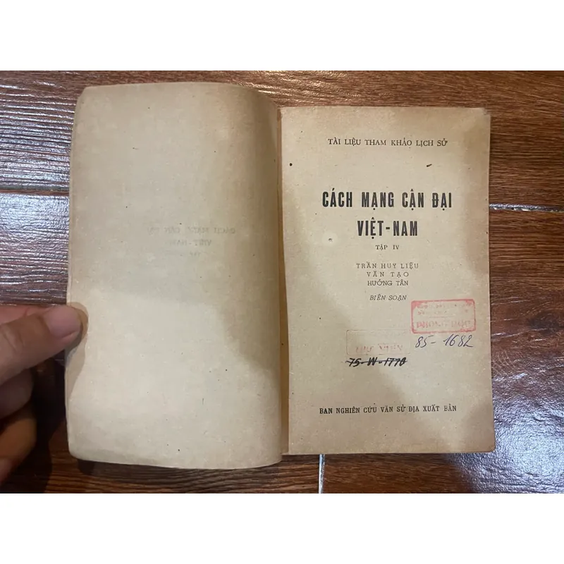 Cách mạng cận đại việt nam - Trần Huy Liệu & cộng sự - Tập 4 (19) 561031