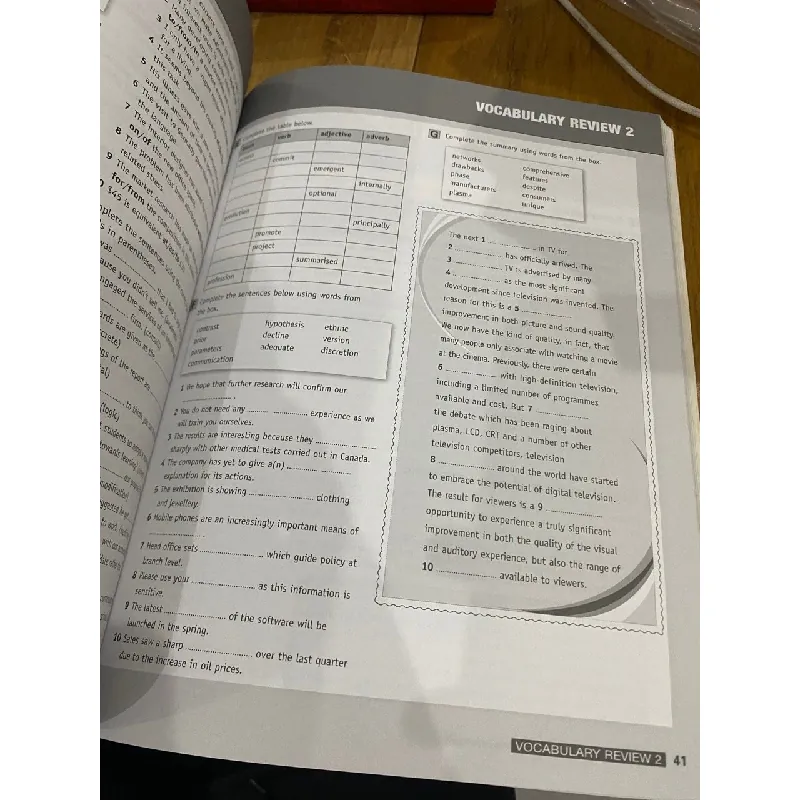 Ielts Express : Upper Intermediate Coursebook with Workbook - Richard Hallows 560778