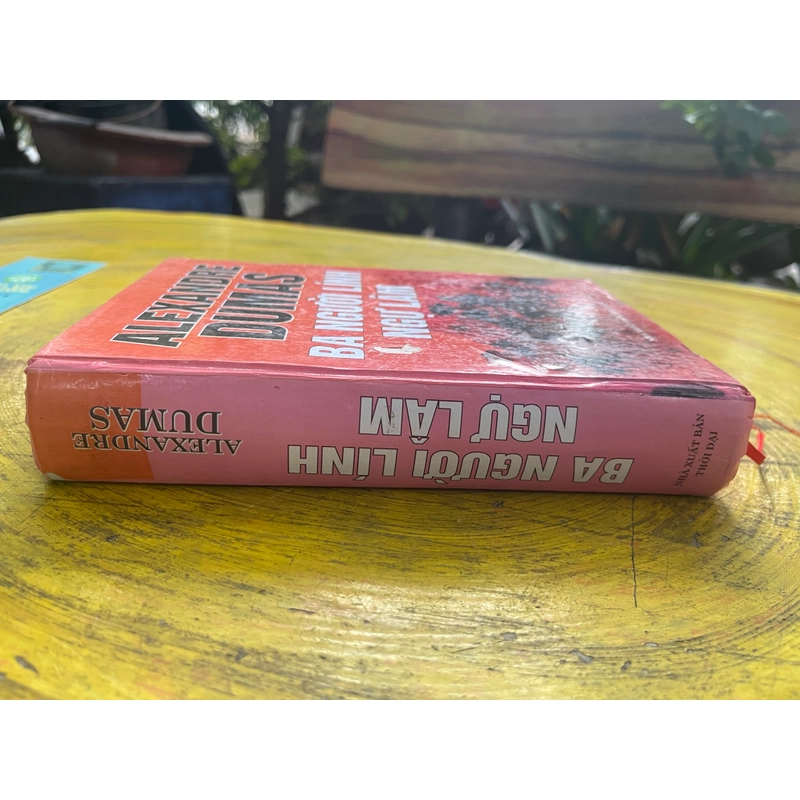 BA NGƯỜI LÍNH NGỰ LÂM- ALEXANDRE DUMAS 539551
