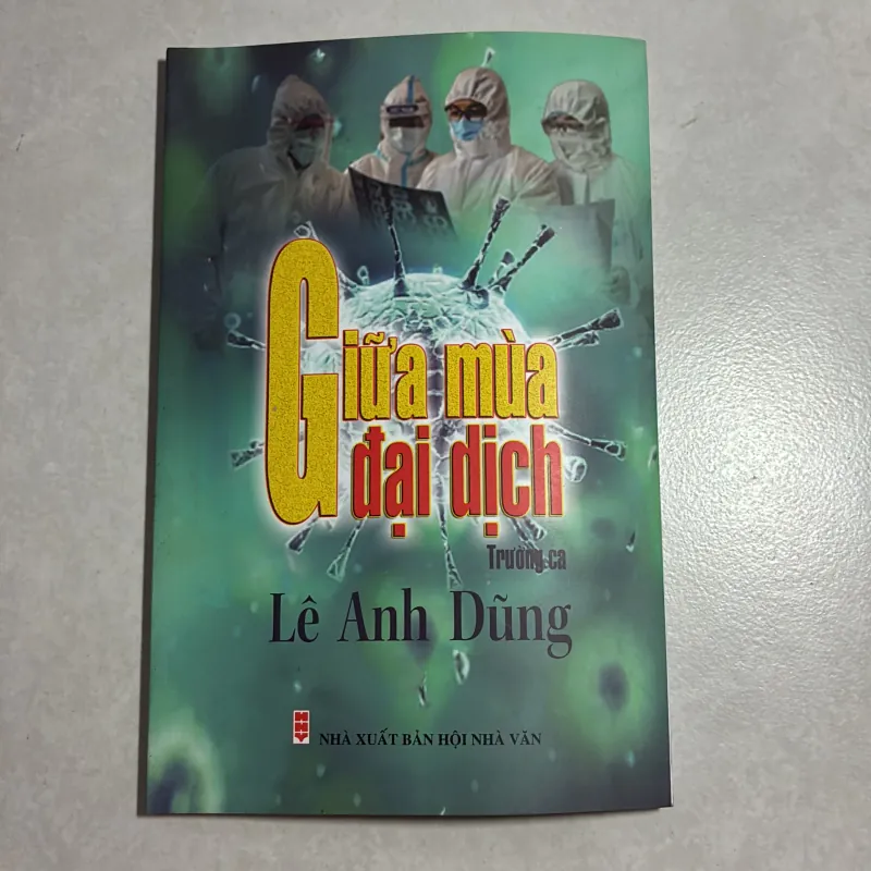 Giữa mùa đại dịch - Lê Anh Dũng (Tặng khi mua sách ở Tiệm) 783205