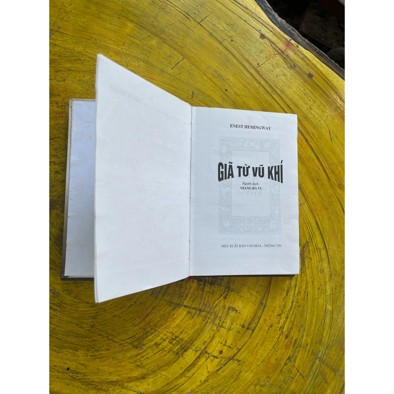 Giã từ vũ khí- Ernest Hemingway 470251