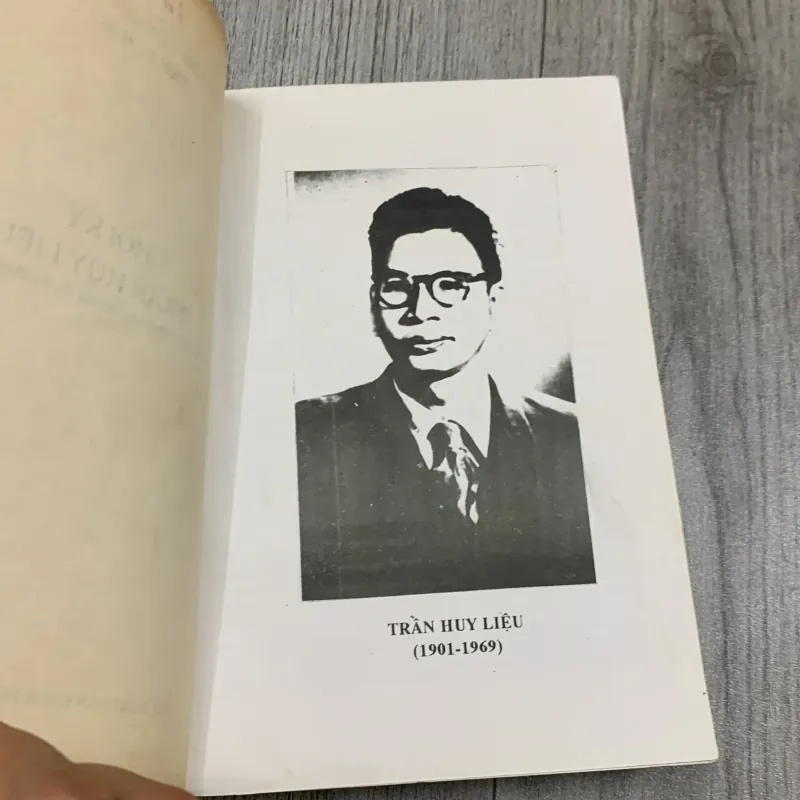 Hồi ký trần huy liệu. 2b4 777805