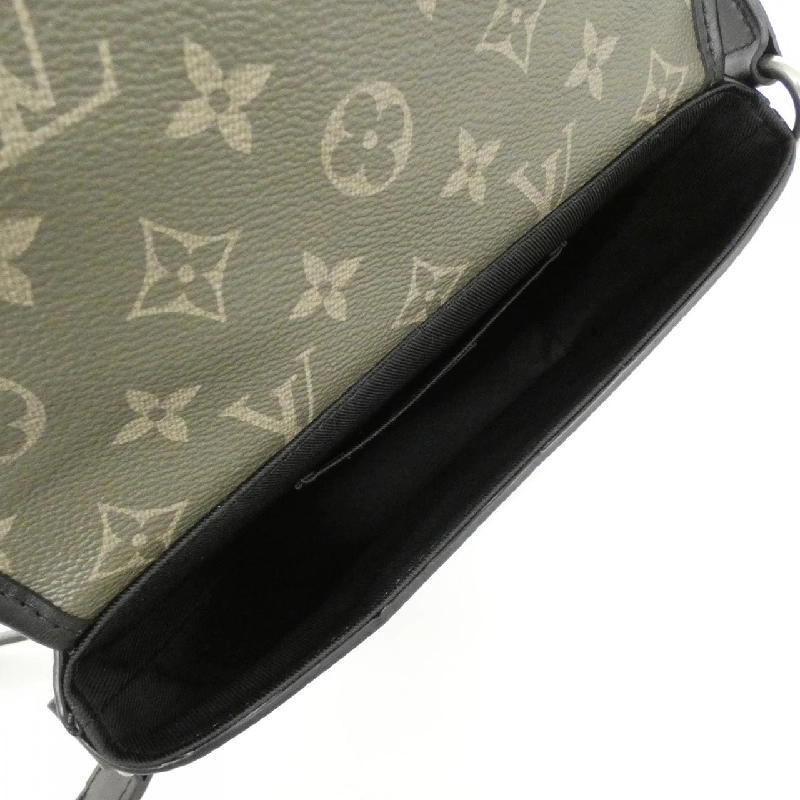 Túi đeo vai Louis Vuitton Pulse Wearable Wallet M12618 610879