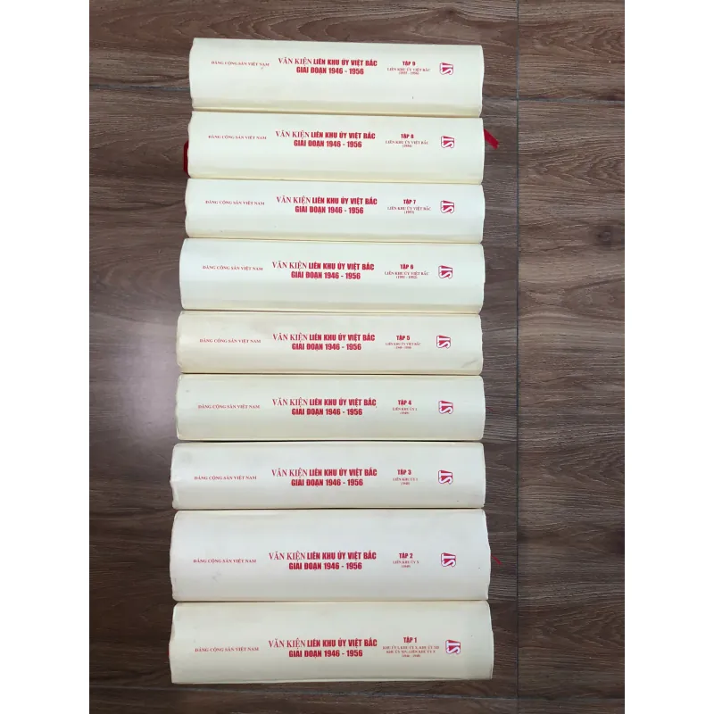 Bộ Văn Kiện Liên Khu Uỷ Việt Bắc (9 tập) 597694