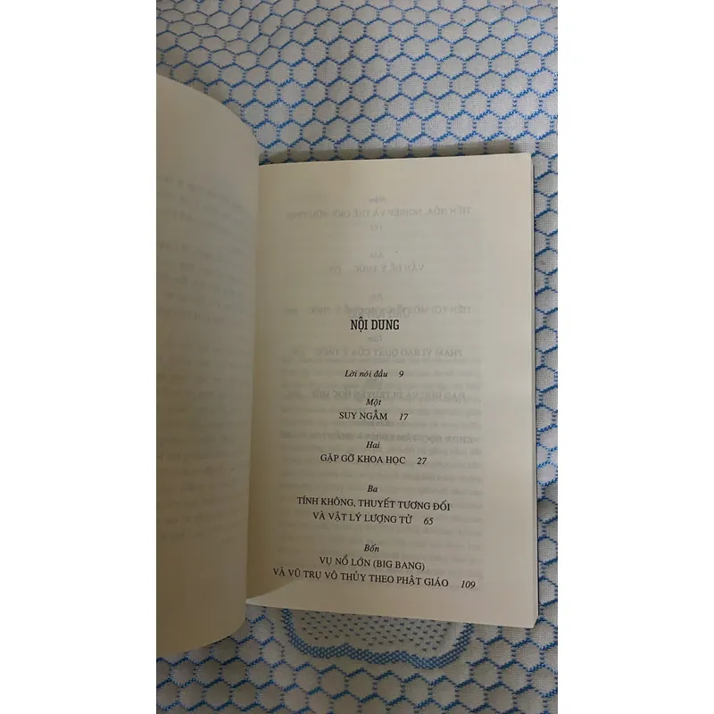 Vũ trụ trong một nguyên tử (The Universe in a Single Atom) -  Đạt Lai Lạt Ma#HATRA 673796