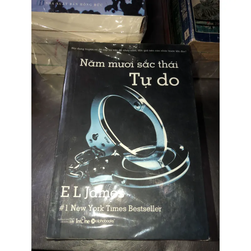 Năm mươi sắc thái - E L James 1027398
