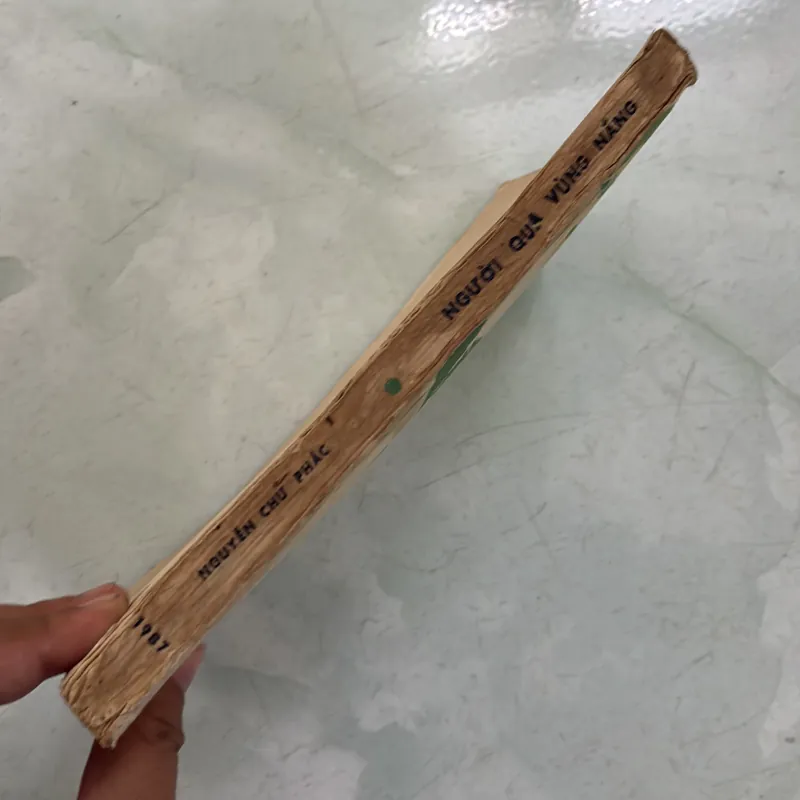 Người qua vùng nắng - Nguyễn Chu Phác - 1987s 996192