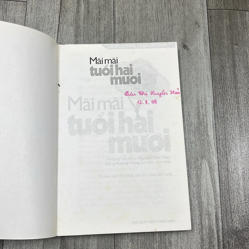 Mãi mãi tuổi hai mươi. 2a1 542915
