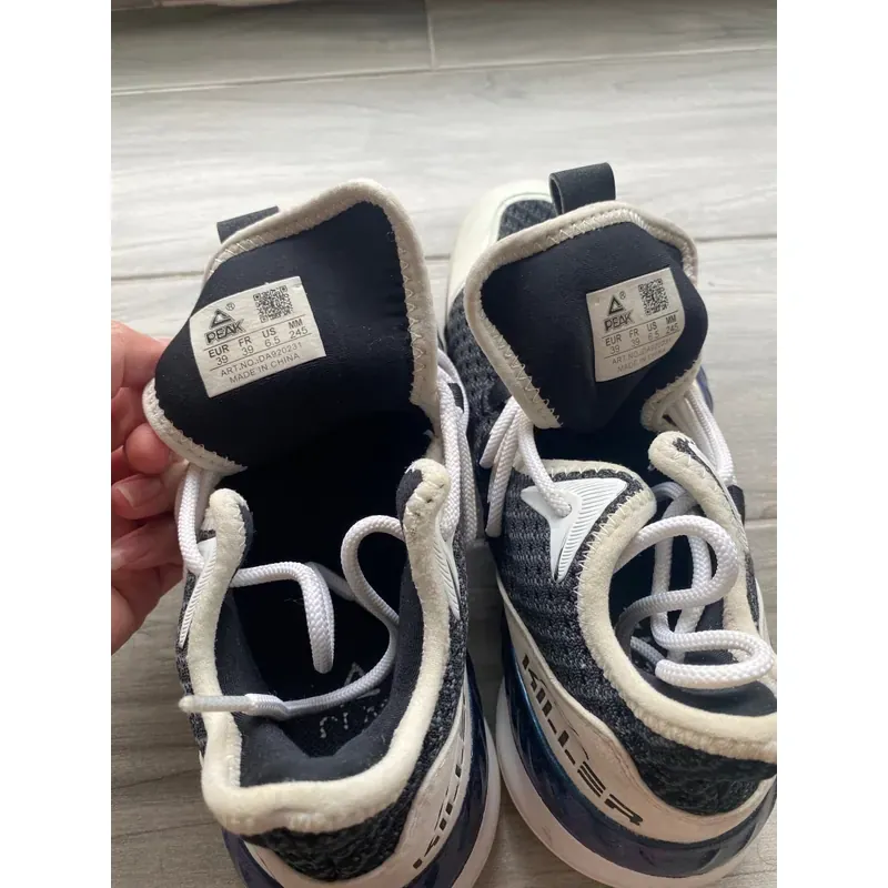 MỚI 99%** GIÁ MỚI 1.100K** GIÀY BÓNG RỔ PEAK KILLER WHALE *SIZE 39 *Xanh dương* TẶNG QUÀ 591483