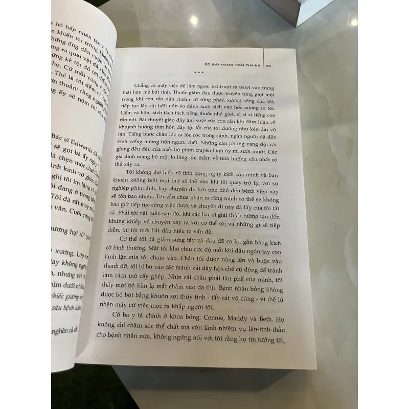 CÔ GÁI MANG TRÁI TIM ĐÁ - ANDREW DAVIDSON ( NGUYỄN VĨNH HẰNG ) 1036144