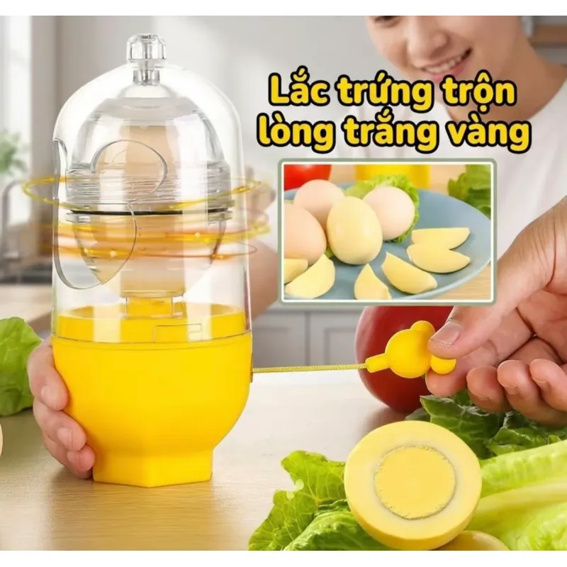 Xoay lắc trộn lòng đỏ lòng trắng trứng đều giúp các con ăn trứng ngon hơn 1017650
