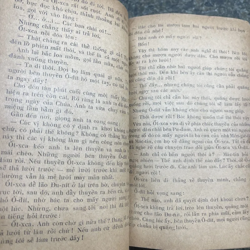 Con trai người đánh cá Vi Lít La Xích đóng bìa da xb 1978 715504