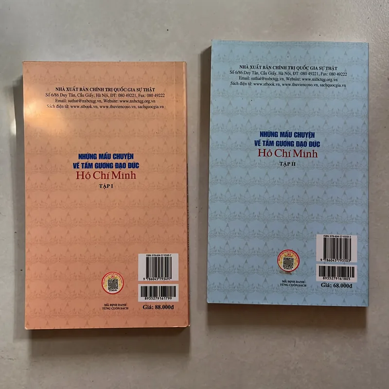 Những mẫu chuyện về tấm gương đạo đức Hồ Chí Minh (2 tập) 590015