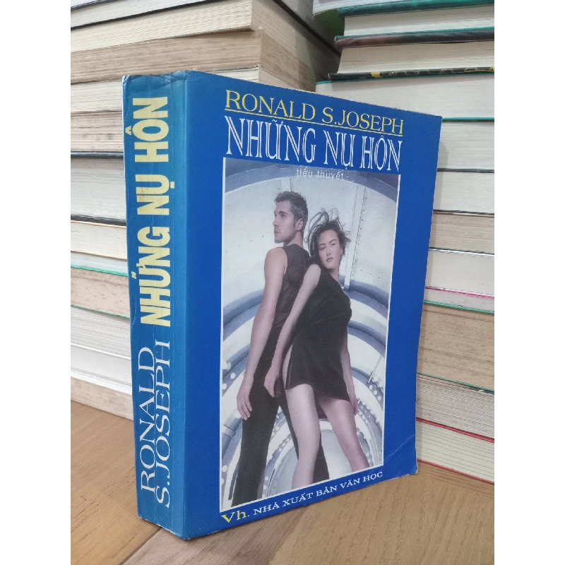 Những nụ hôn - Ronald S.Joseph 728080