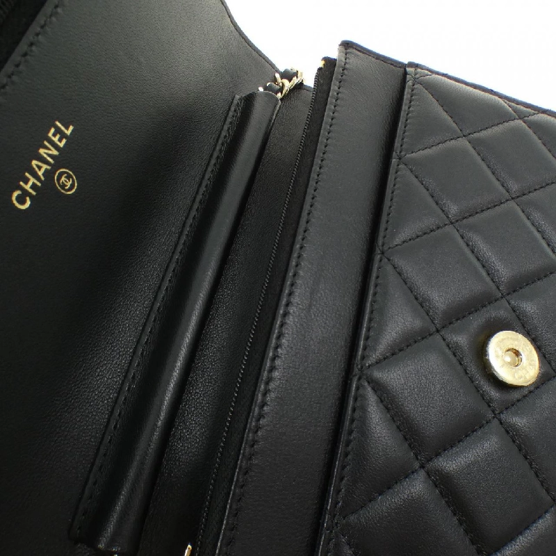 Ví xách dây chuyền Chanel Timeless Classic AP0250 622823