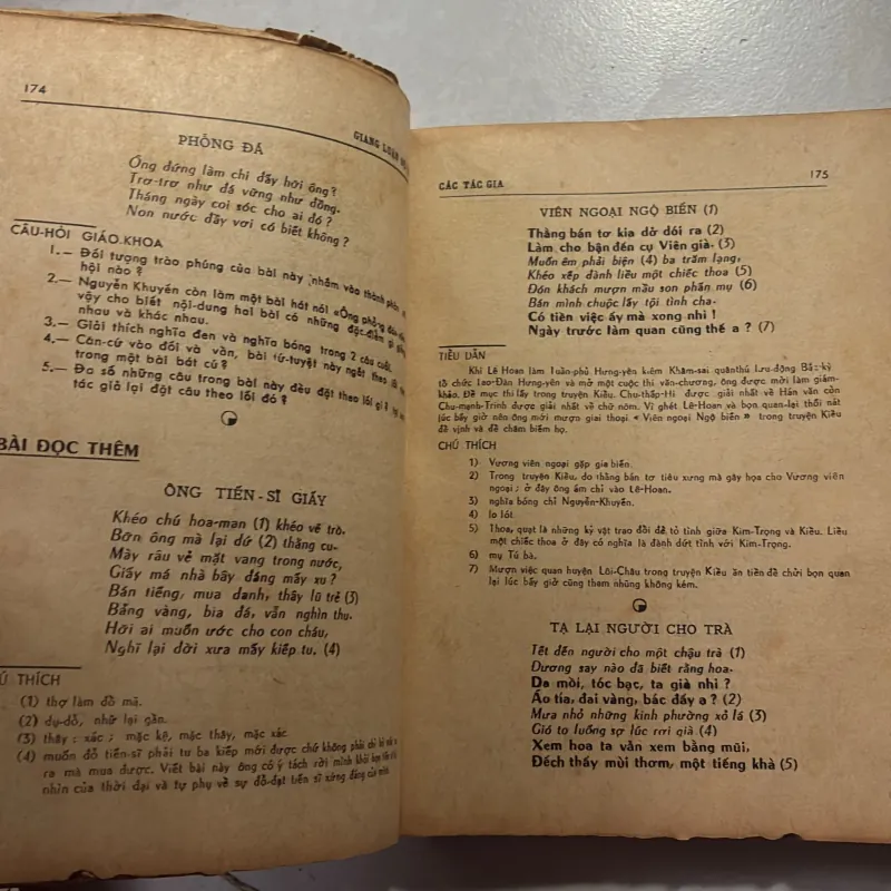 Giảng luận Quốc văn Đệ nhị A—B - Trần Bằng Phong (sách trước 75) 745260